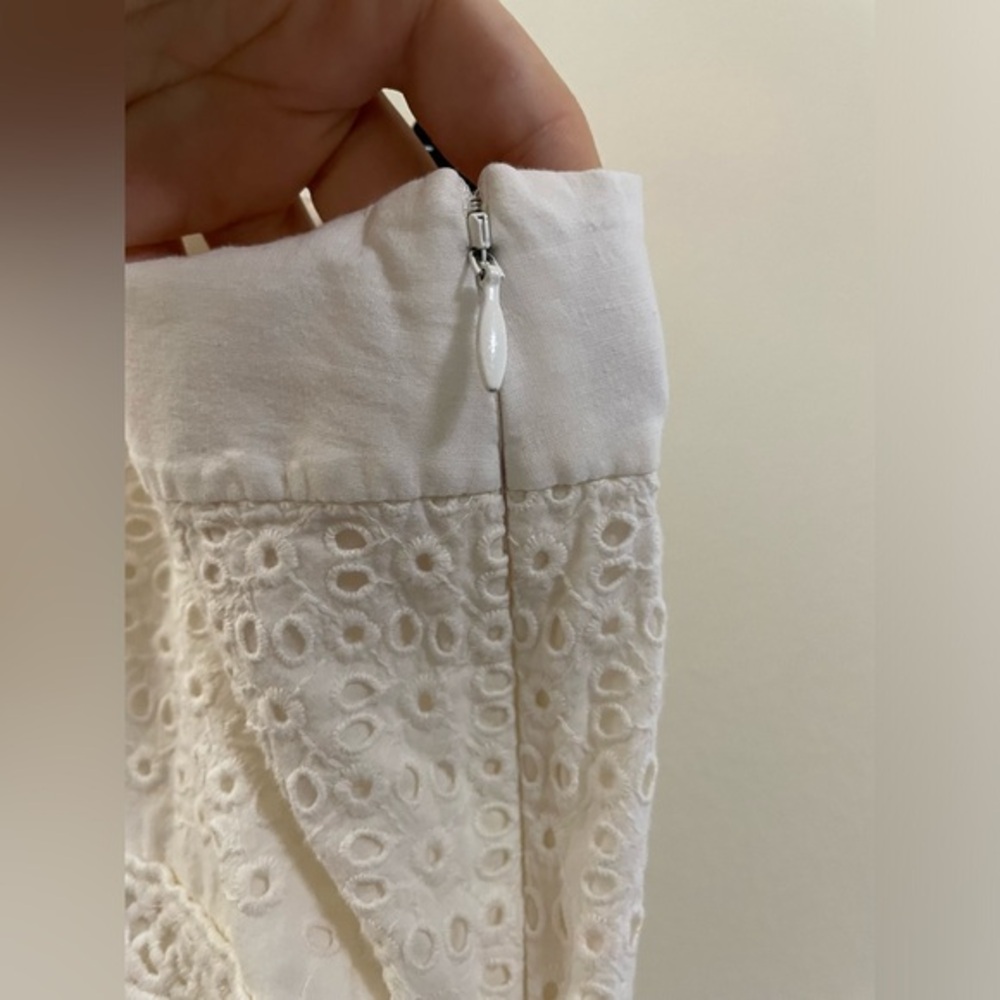 Ann Taylor Loft Riviera Eyelet Shorts in Light Cream - 14‎ - Picture 3 of 7